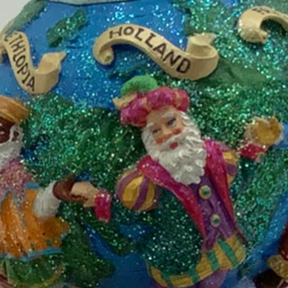 Christopher Radko Santa’s Around the World II Christmas Ornament - Picture 7 of 11